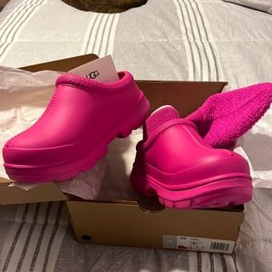 Brand new in box UGG W TASMAN X pink size 7